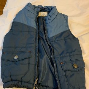 OshKosh (Genuine Kids) 3T boys puffer vest